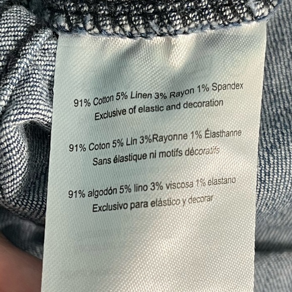 NWT A Pea in the Pod LED Women’s 8 Maternity Belted Jean Shorts - Picture 8 of 8